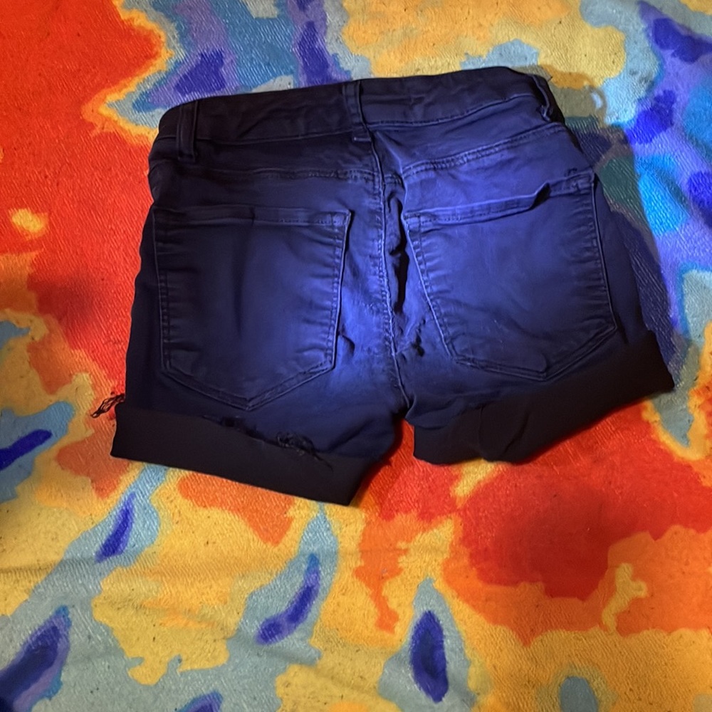 Mini shorts - Picture 2 of 2